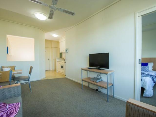 Share the Experience: Spacious Twinshare Apartment in a Vibrant Community! PLEASE ENQUIRE BEFORE APPLYING