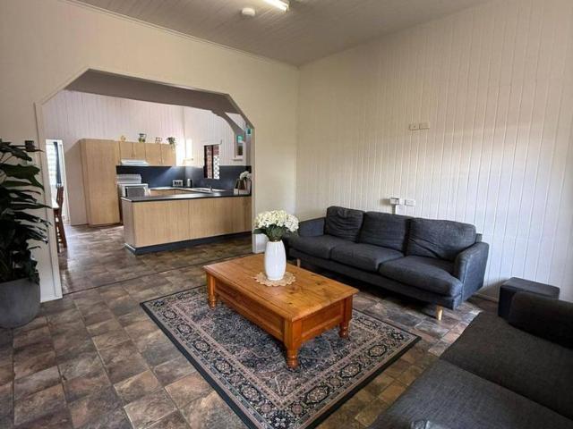 Share Accommodation Available 4 Boddington Street, Mackay Single Rooms $300 per week