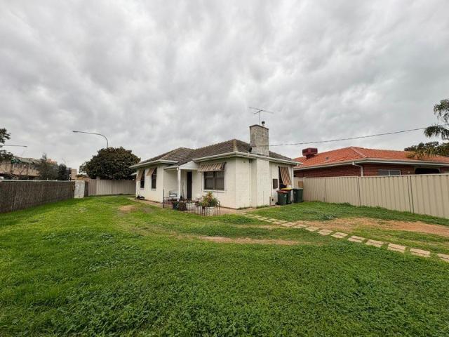 Share Accommodation @ 185 Sturt Road, Seacombe Gardens