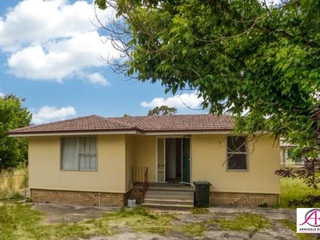 SHARE House close to UNE INC WATER, ELECT, INTERNET