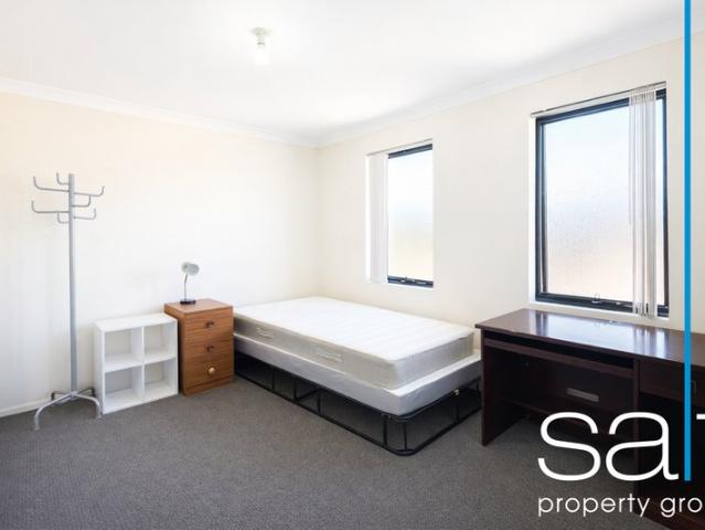 SHARE HOUSE CLOSE TO ALL AMENITIES