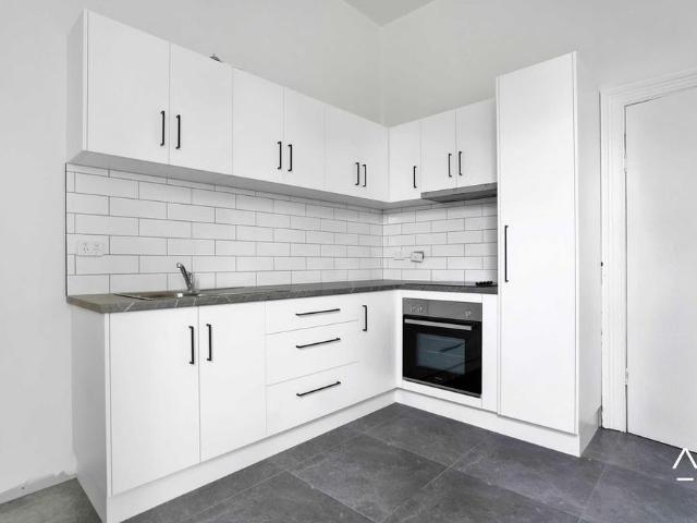 Share House Living, For Single Occupancy Only Room only