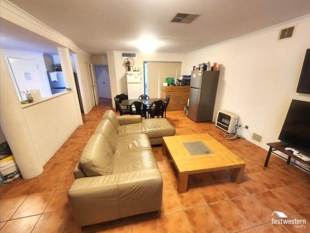 SHARED ACCOMMODATION IDEAL FOR STUDENTS ONLY