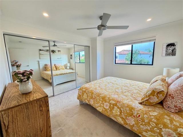 Shared Accommodation Modern Room for Rent in Palma Sereno | Female Only
