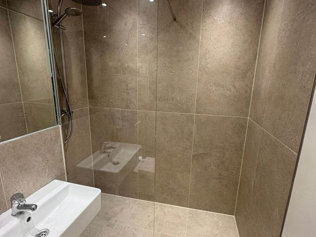 Shared flat room for couple Freshly RENOVATED Balcony, Alpine view Ludwigsvorstadt Isarvorstadt, No commission, Munchen Amsterdam Apartments for Rent
