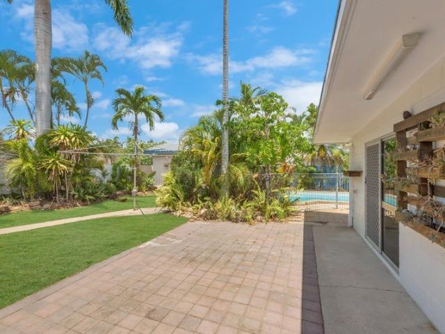 Shared House in Cranbrook Pool Included