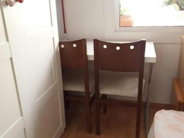 Emigrant, Centro de Esplugues de Llobregat, Sant Joan Despí, Barcelona, Cataluña, Cataluña