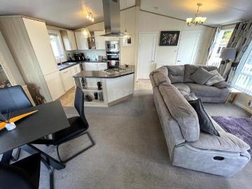 Room for sale in Mundole Forres - Equipped kitchen