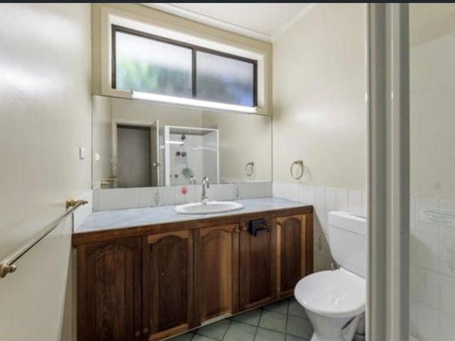 Shared room for rent near Deakin University