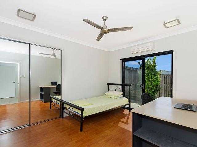 SHAREHOUSE ROOM AVAILABLE $260 per week