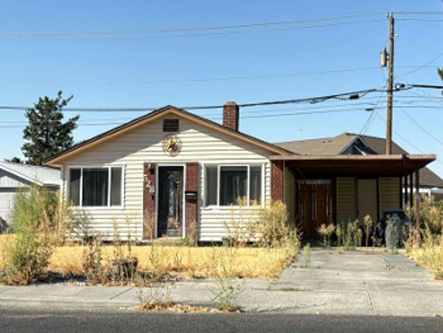 Sharon Ave E