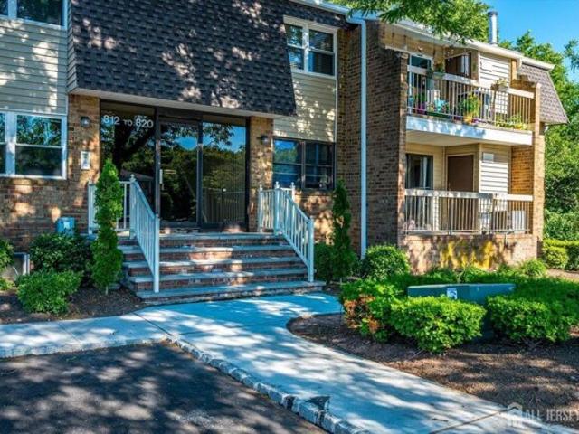 Sharon Garden Ct, Woodbridge Proper, Condo For Sale