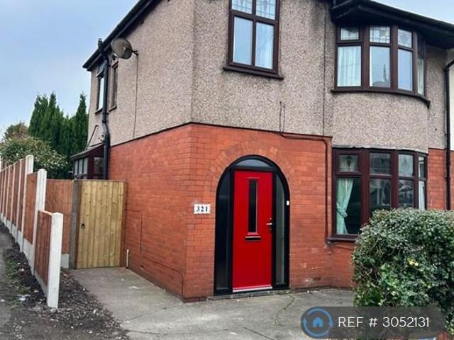 Sharoe Green Lane, Fulwood, Preston, PR2 3 bed semi detached house to rent £1,300 pcm £300 pw