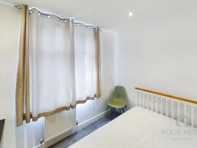 Sharman Road, Northampton NN5 1 bed in a house share to rent £525 pcm £121 pw
