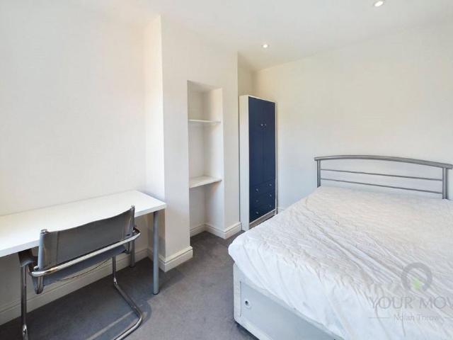 Sharman Road, Northampton NN5 1 bed in a house share to rent £495 pcm £114 pw