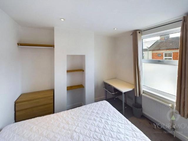 Sharman Road, Northampton NN5 1 bed in a house share to rent £575 pcm £133 pw
