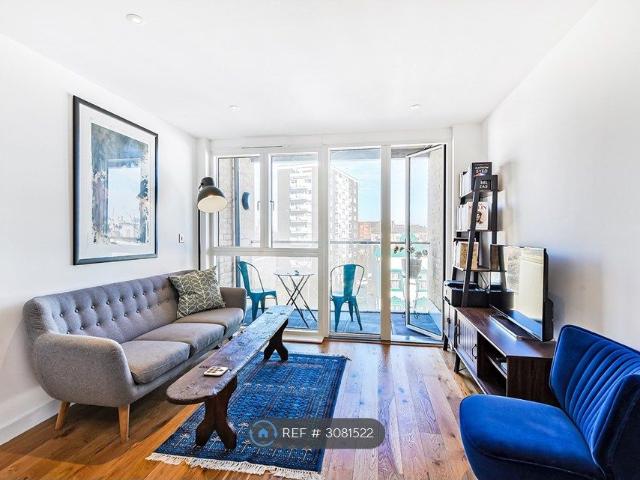 Sharp House, London W12, 2 bed flat to rent, £2,975 pcm | PrimeLocation