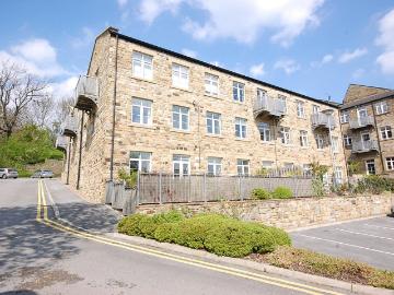 Sharp Lane, Almondbury HD4, 2 bed flat to rent, £850 pcm | PrimeLocation