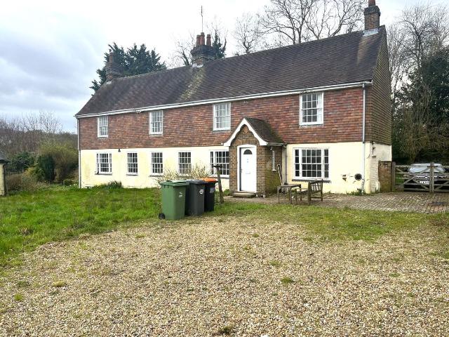 Sharpenhoe Road, Luton LU3, 4 bed detached house to rent, £2,100 pcm | PrimeLocation