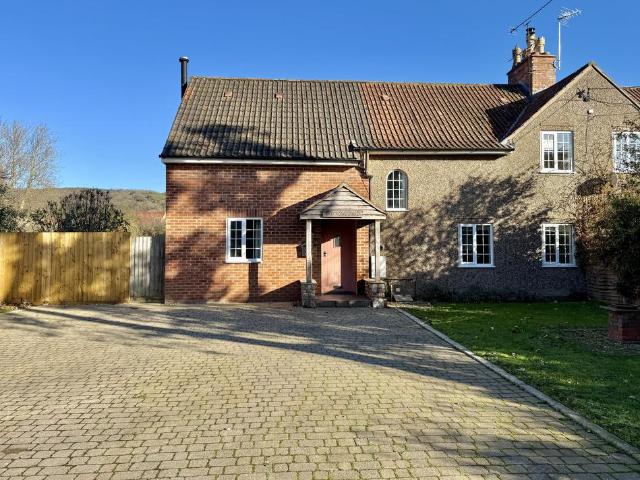Sharpham Road, Cheddar, Somerset 4 bed house to rent £1,995 pcm £460 pw
