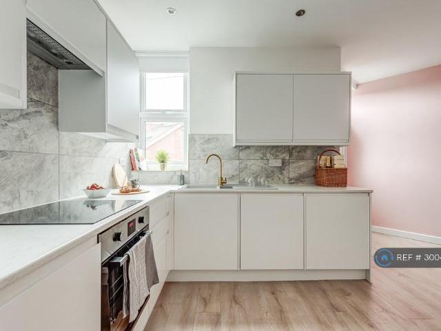 Sharrow Vale Road, Sheffield, S11 2 bed flat to rent £1,500 pcm £346 pw