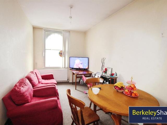 Sharrock Street, Southport PR8, 2 bed flat to rent, £850 pcm | PrimeLocation