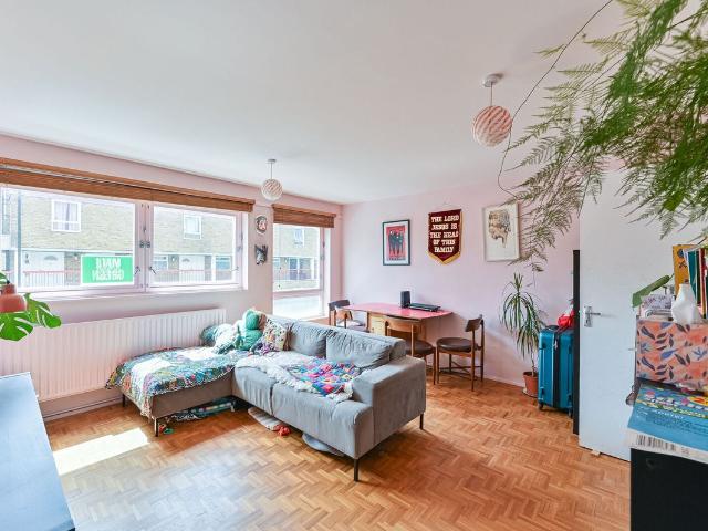 Sharratt Street, South Bermondsey, London SE15, 2 bed maisonette to rent, £2,200 pcm | PrimeLocation