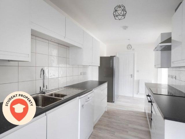 Shetland Road, Southmead, Bristol, Bristol BS10, 6 bed semi detached house to rent, £3,600 pcm | PrimeLocation