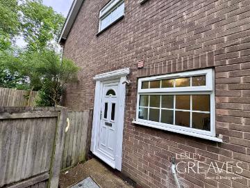 Shearing Close, Gedling, Nottingham NG4, 2 bed maisonette to rent, £850 pcm | PrimeLocation