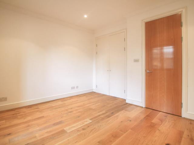 Shearwater Court, London, e1w