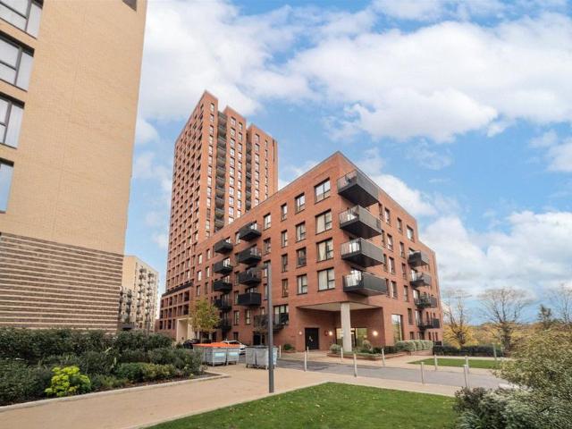 Shearwater Drive, London, NW9 1 bed apartment to rent £1,875 pcm £433 pw
