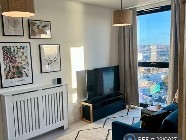 Shearwater Drive, London, NW9 1 bed flat to rent £1,900 pcm £438 pw