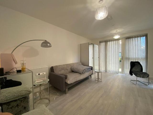 Shearwater Drive, London, NW9 7GD, United Kingdom | 2 bed apartment for rent #138930905 | Rentberry