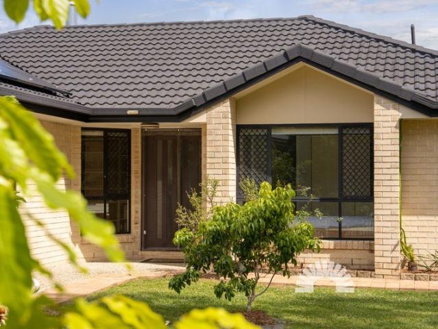 Shed, Pool & Total Privacy: The Complete Package