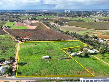 Shed, Power & 10.7 Acres
