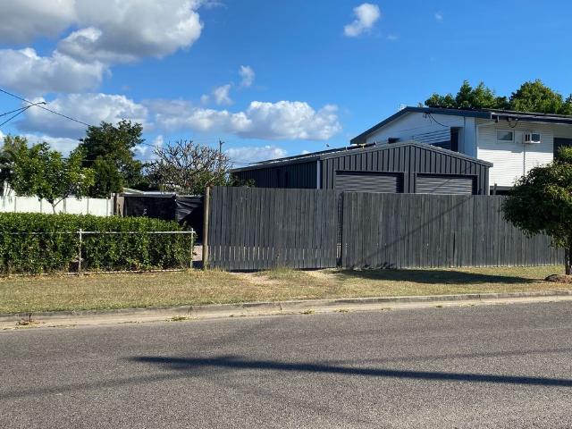Shed with Self Contained Kitchen & Bathroom