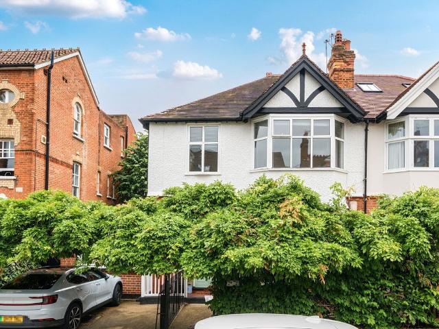 Sheen Park, Richmond TW9, 3 bed flat to rent, £3,200 pcm | PrimeLocation
