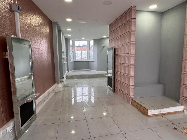 Sheep Market, Leek House to rent £708 pcm £163 pw