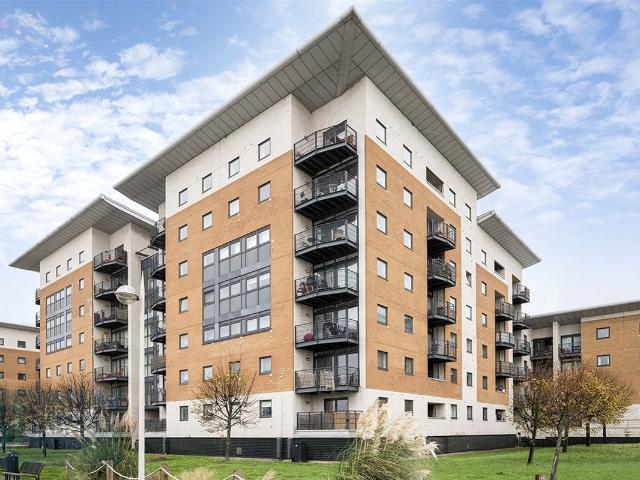 Sheerness Mews E16, 3 bed flat to rent, £2,500 pcm | PrimeLocation