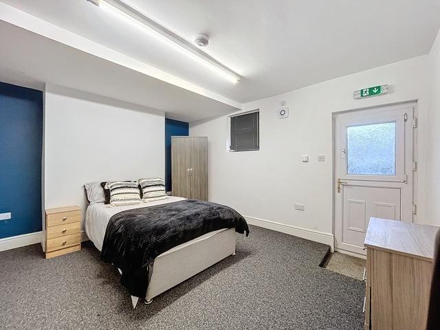 Sheffield Road, Barnsley, South. 5 bed house share to rent £455 pcm £105 pw