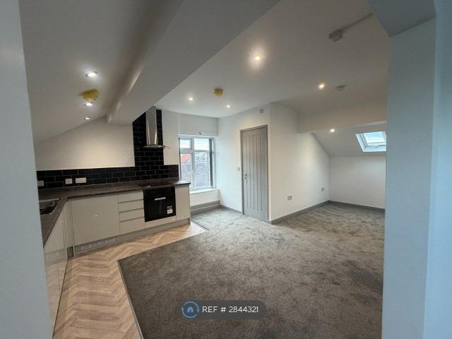 Sheffield Road, Chesterfield S41, Studio to rent, £800 pcm | PrimeLocation