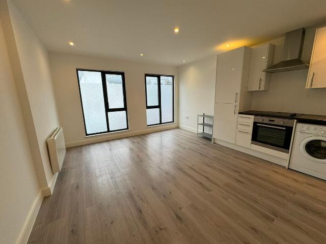 Sheila Court, Cranbrook Mews, London E17, 1 bed flat to rent, £1,550 pcm | PrimeLocation