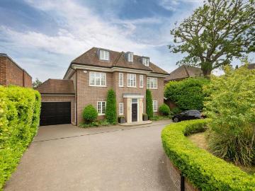Sheldon Avenue, London N6 7 bed detached house to rent £34,667 pcm £8,000 pw