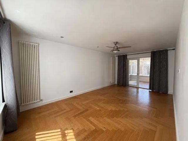 Shelley Avenue, Clifton, Property for rent