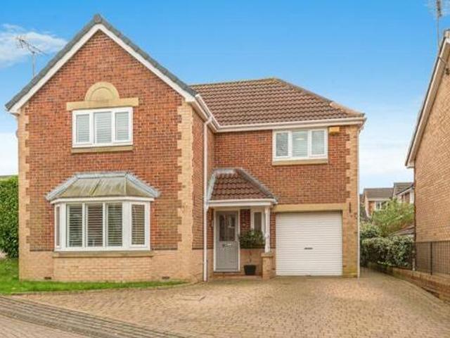 Shelley Crescent, Leeds, 4 Bedroom Detached