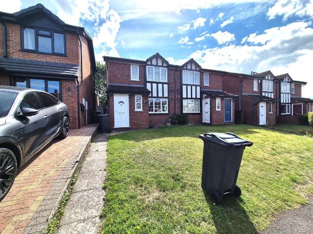 Shelley Drive, Sutton Coldfield B74, 2 bed maisonette to rent, £975 pcm | PrimeLocation