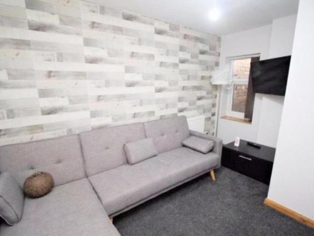 Shelley Road, Preston PR2 1 bed in a house share to rent £450 pcm £104 pw