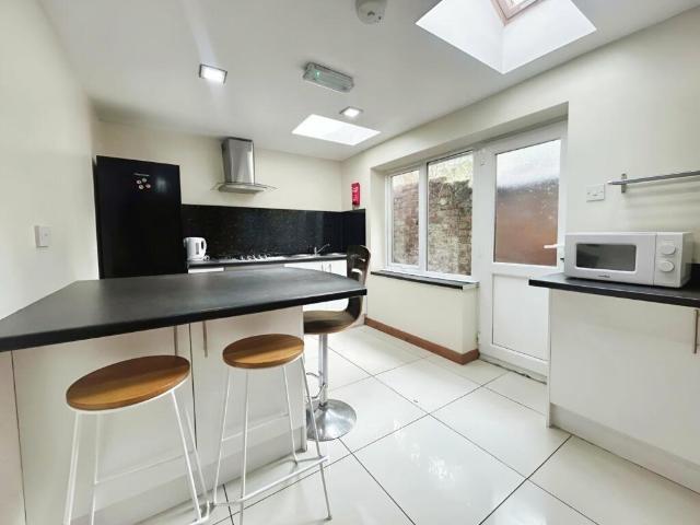 Shelley Road, Preston PR2 1 bed in a house share to rent £450 pcm £104 pw
