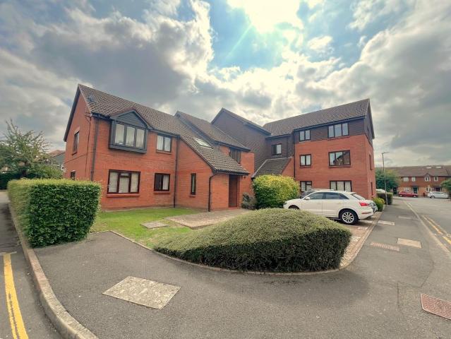 Shelley Way, Wimbledon SW19, 2 bed flat to rent, £2,000 pcm | PrimeLocation