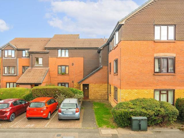 Shelley Way, Colliers Wood SW19, 2 bed flat to rent, £1,900 pcm | PrimeLocation